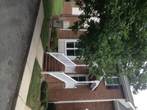 Building Photo - 7 Preakness Dr