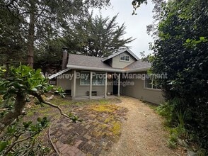 Building Photo - 706 Crocker Ave