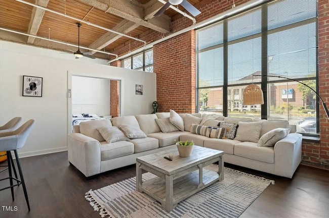 Building Photo - Historic Downtown Durham Loft with Modern ...