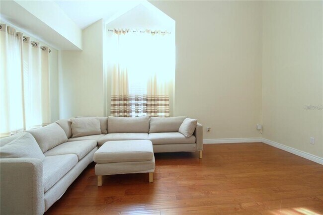 Foto del edificio - 2210 Maryday Ct