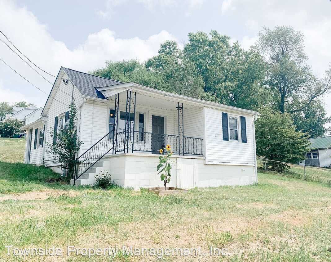 Primary Photo - 2 br, 1 bath House - 1100 Montgomery St.