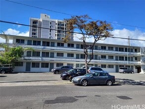 Building Photo - 705 Piikoi St