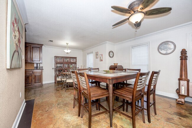 Foto del edificio - 3 Bedroom 2 Bath Back Bay Luxury Rental Home