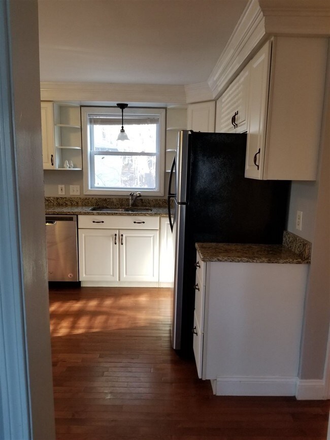 370 High St Unit W, Hampton, NH 03842 Condo for Rent in Hampton, NH