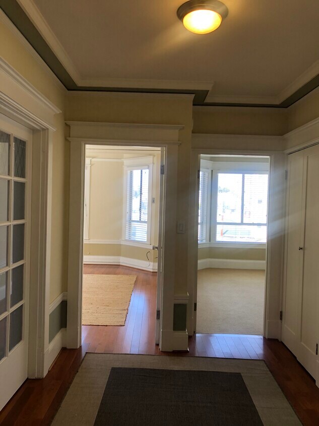 Primary Photo - 1215 Hyde St