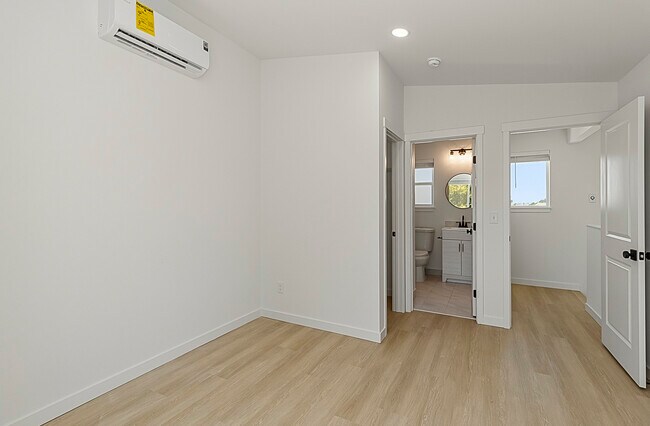 Foto del edificio - 27523 102nd Ave NW