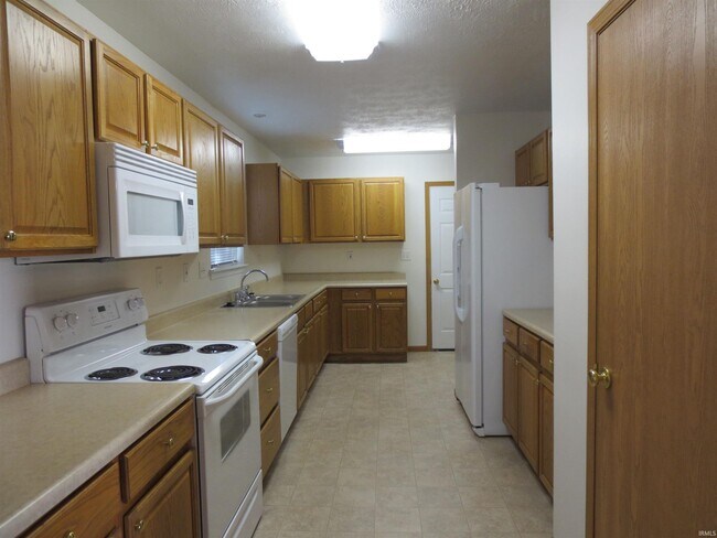Building Photo - 24 Cabernet Ct