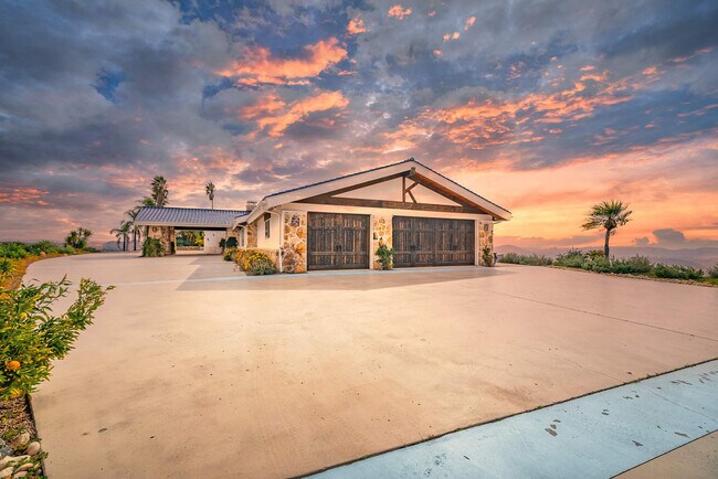 Foto del edificio - 13155 McNally Rd