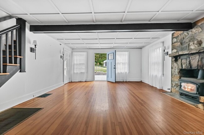 Building Photo - 1302 NY-22