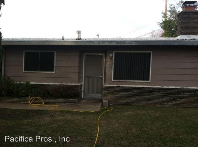 Primary Photo - 4215 Robertson Ave