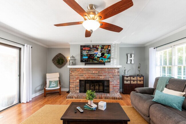 Foto del edificio - 3926 Pineview Dr SE