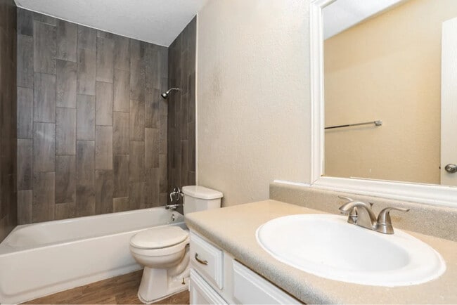 Building Photo - 6406 Big Springs Dr