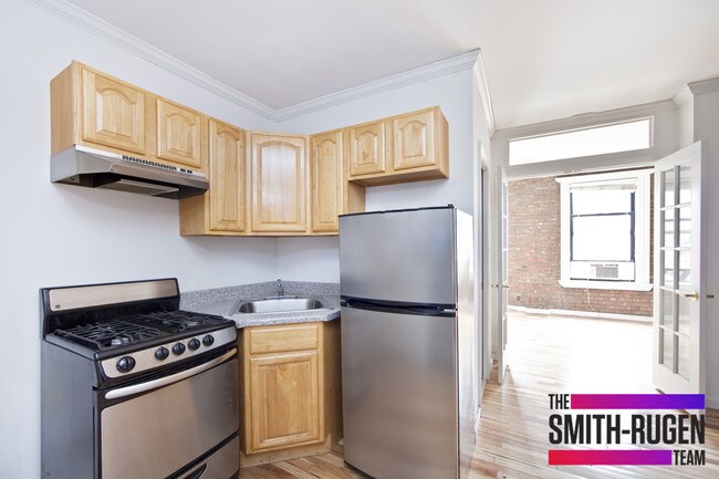 Building Photo - 65 Ludlow St