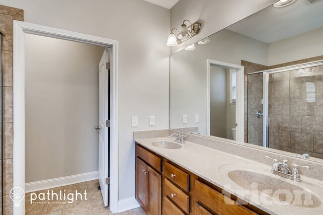 Foto del edificio - 567 Blackberry Run Trail