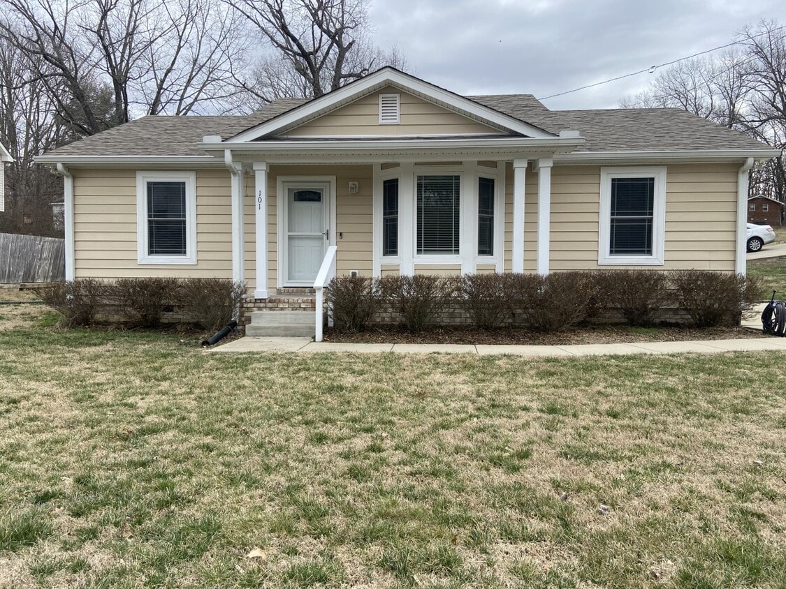 101 Birch St, Dickson, TN 37055 House Rental in Dickson, TN