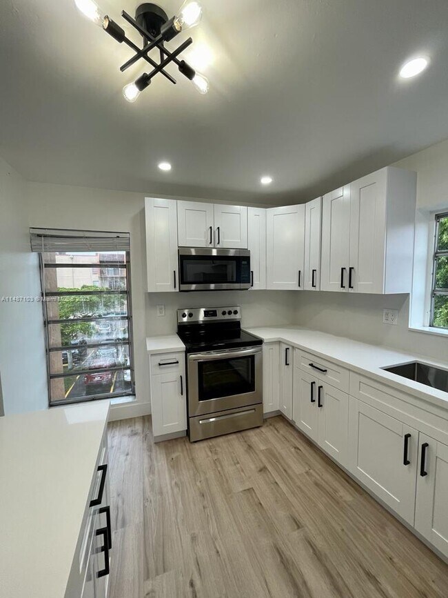 Foto del edificio - 4725 NW 7th St