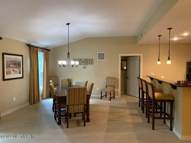 Foto del edificio - 965 Registry Blvd