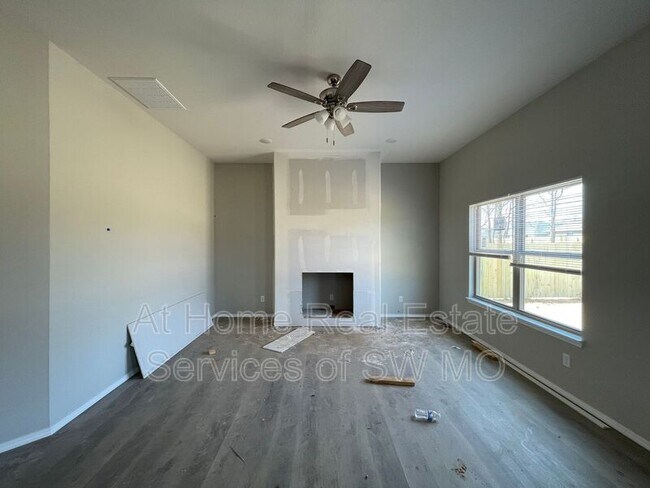 Building Photo - 309 Rosalie St