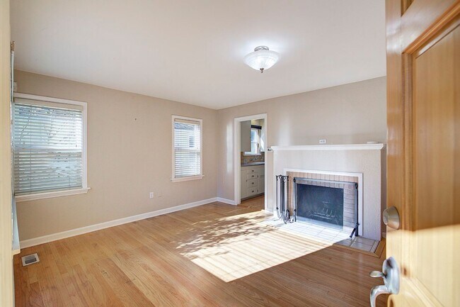 Foto del edificio - 1210 NE 95th St