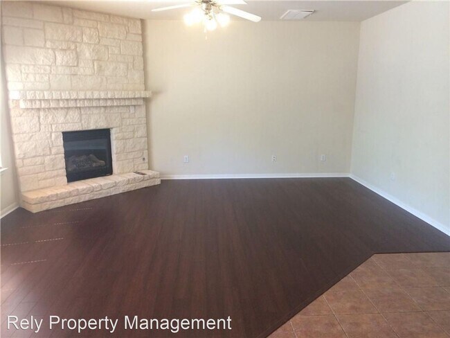 Foto del edificio - 4 br, 2.5 bath House - 11105 Cap Stone Dr