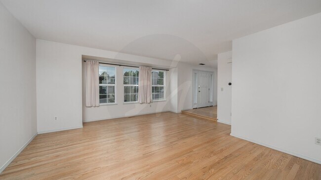 Foto del edificio - Beautiful 2 Story home in the Heart of Bri...