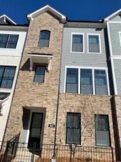 Building Photo - 840 Kenway Ave