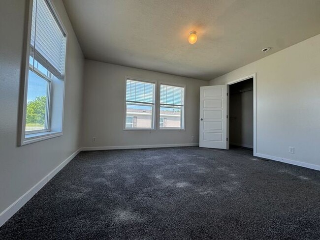 Building Photo - 2216 Osprey Pl NW