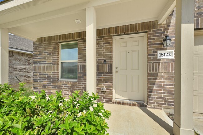 Foto del edificio - 18122 Rockvine Dr