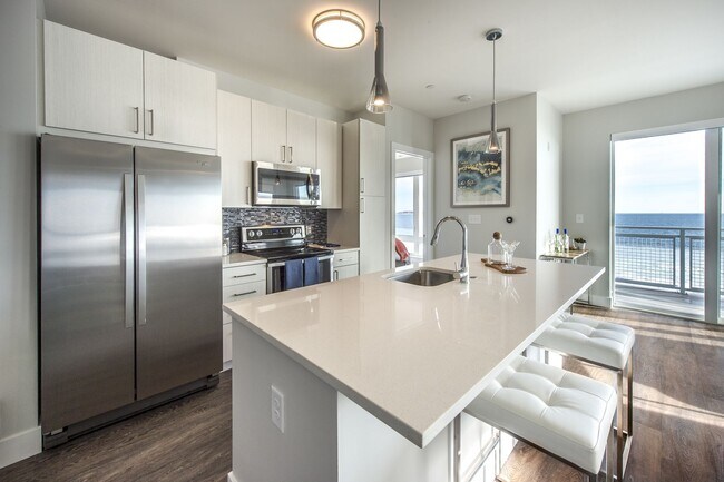 Building Photo - Beach House Apartments