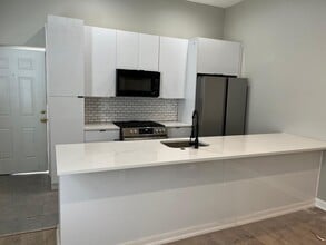 Building Photo - 4051 Baring St