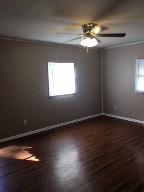 Building Photo - Welcome home to the Meadows!      240912