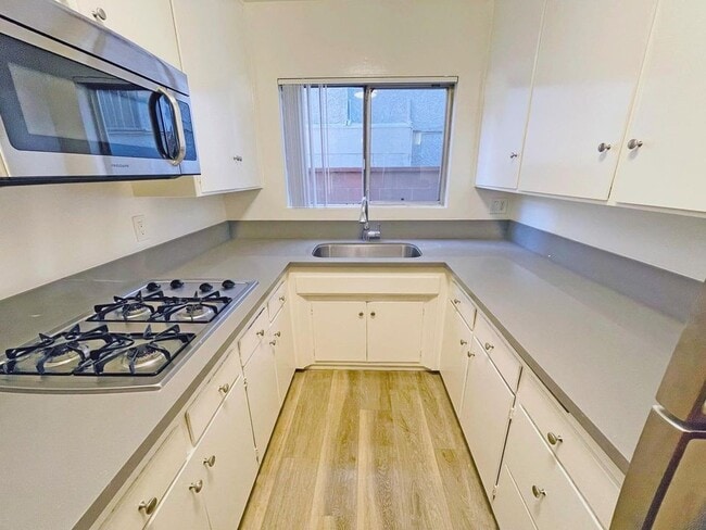 Building Photo - 12714 Matteson Ave