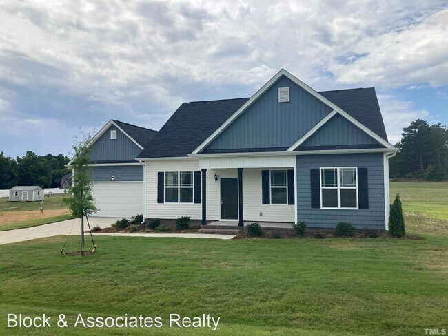 Foto del edificio - 4 br, 3 bath House - 158 East Goodwin Chas...
