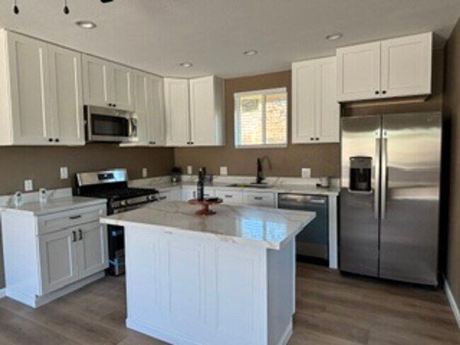 Foto del edificio - Charming Bear Valley Springs Home With A View!