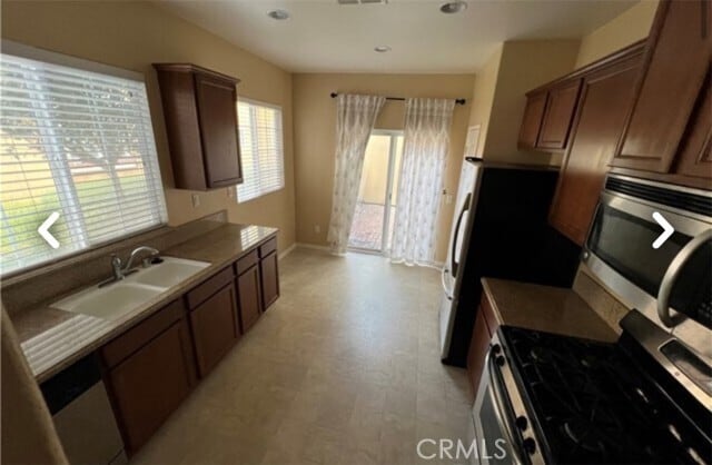 Building Photo - 37443 Paseo Tulipa