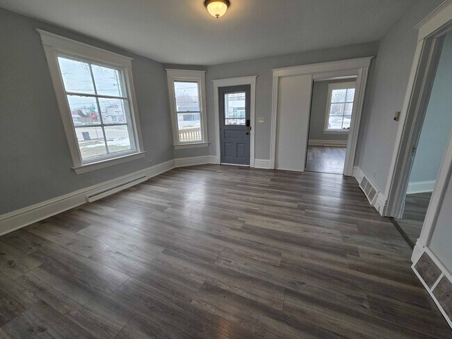 Foto del edificio - 3533 Douglas Ave