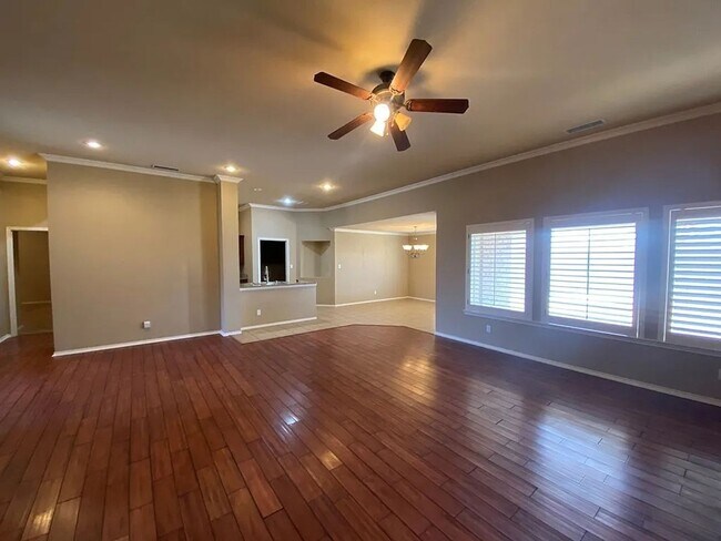 Building Photo - Charming 3BR House in Odessa