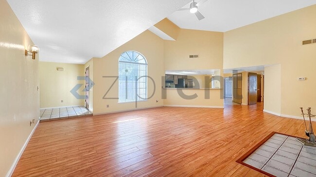 Building Photo - Unit 104