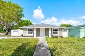 Building Photo - 4301 Greenwood Ave