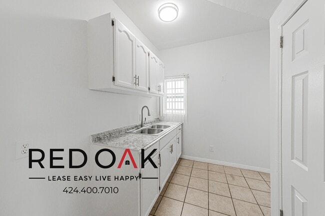 Foto del edificio - 1866 W 11th St