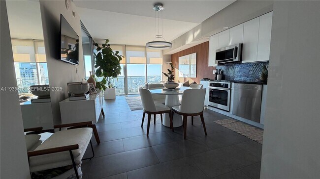 Building Photo - 92 SW 3rd St