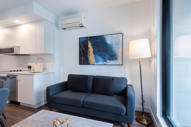 Building Photo - 1428 Avenue Overdale