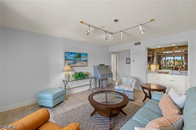 Foto del edificio - 3170 Matecumbe Key Rd
