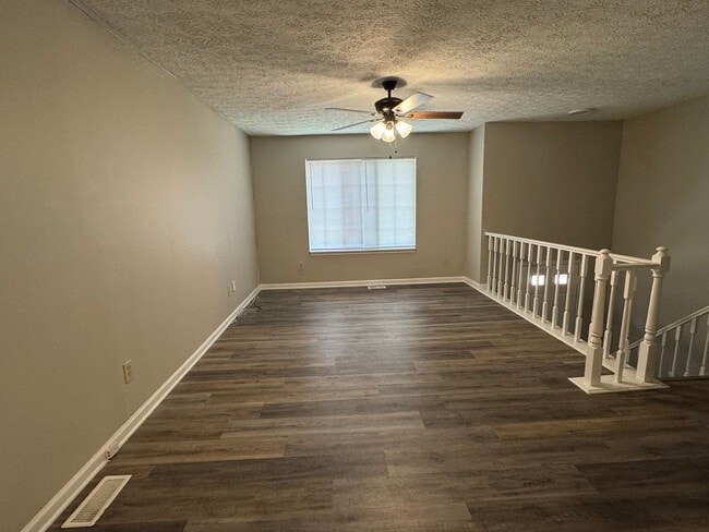 Building Photo - 3209 Joanne Dr