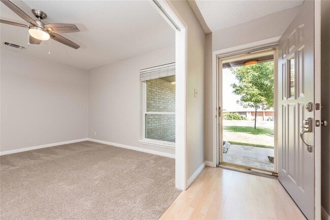 Building Photo - 5505 Pendleton Ln
