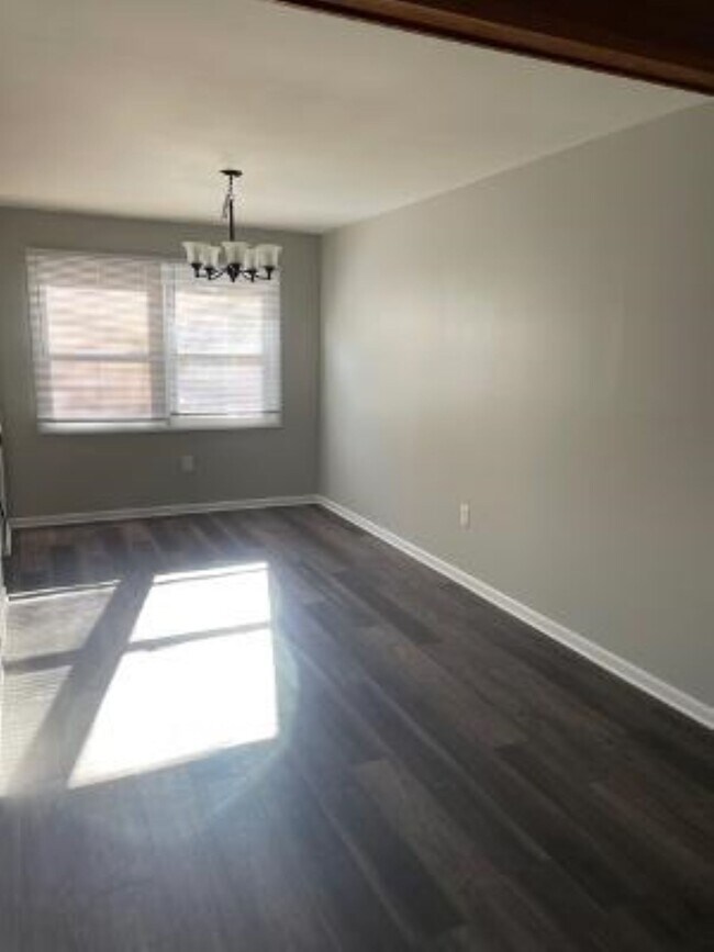 dining area - 2012 Market Street Ext