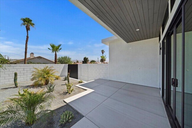 Building Photo - 78525 Orcabessa Dr