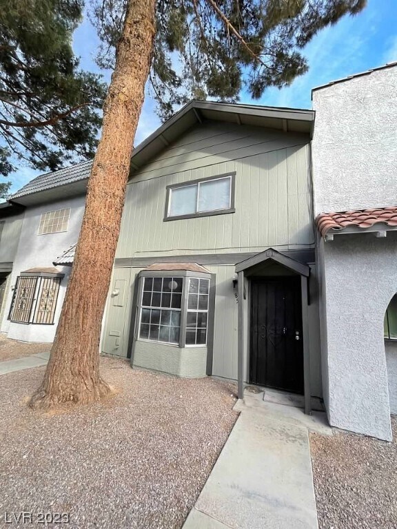 Building Photo - 854 Stainglass Ln