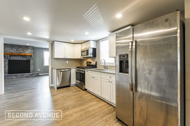 Building Photo - 350 Hart Dr