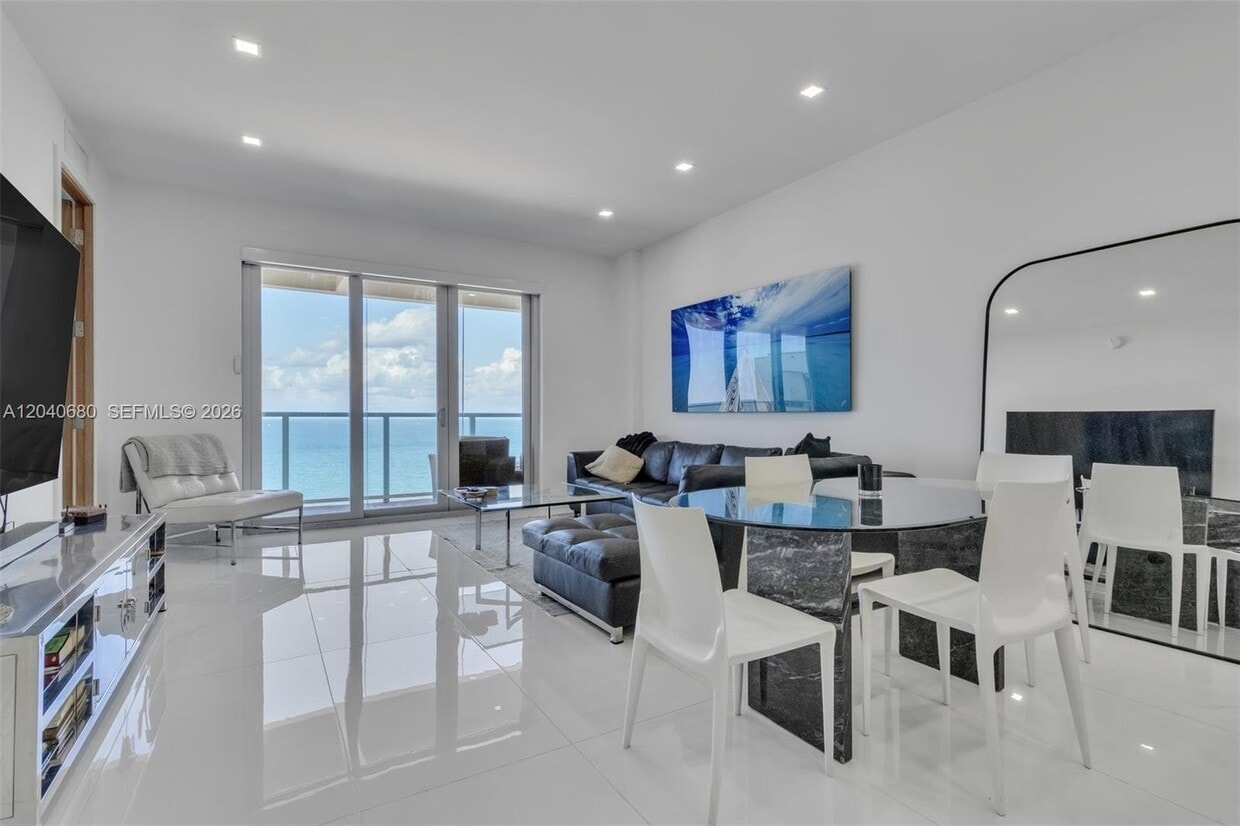 Photo - 5701 Collins Ave (Miami Beach, FL)